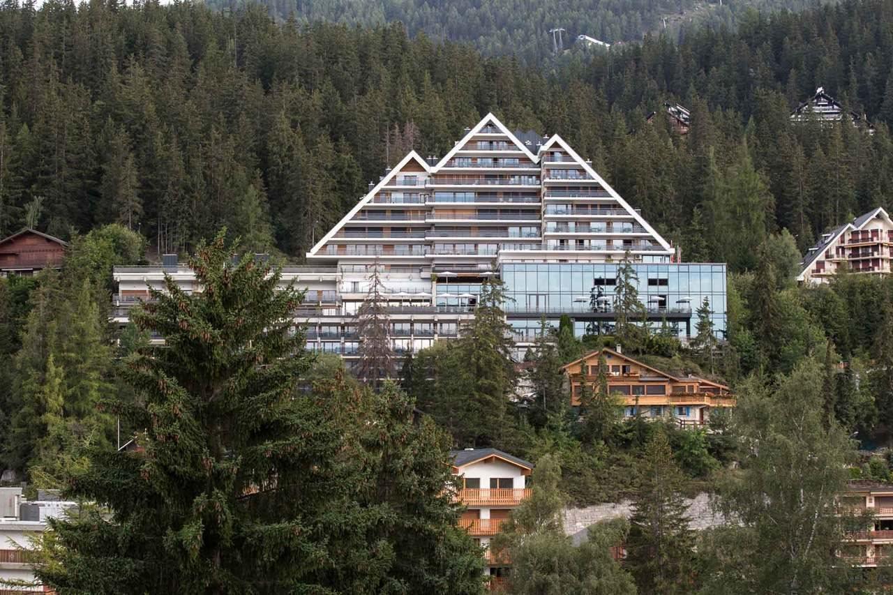 Crans Ambassador Hotel Exterior foto